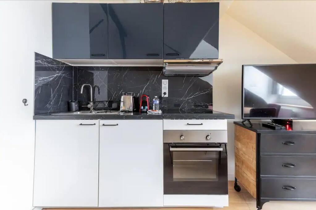 Grands Boulevards 52 Cosy 1br-4p