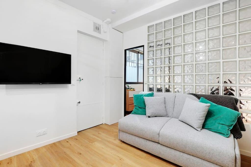 Charming For 4 People - Le Marais Apartment