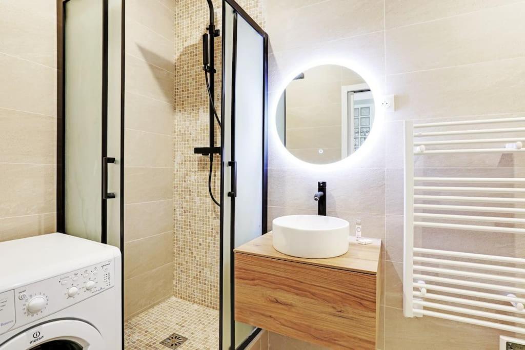 Charming For 4 People - Le Marais Apartment *