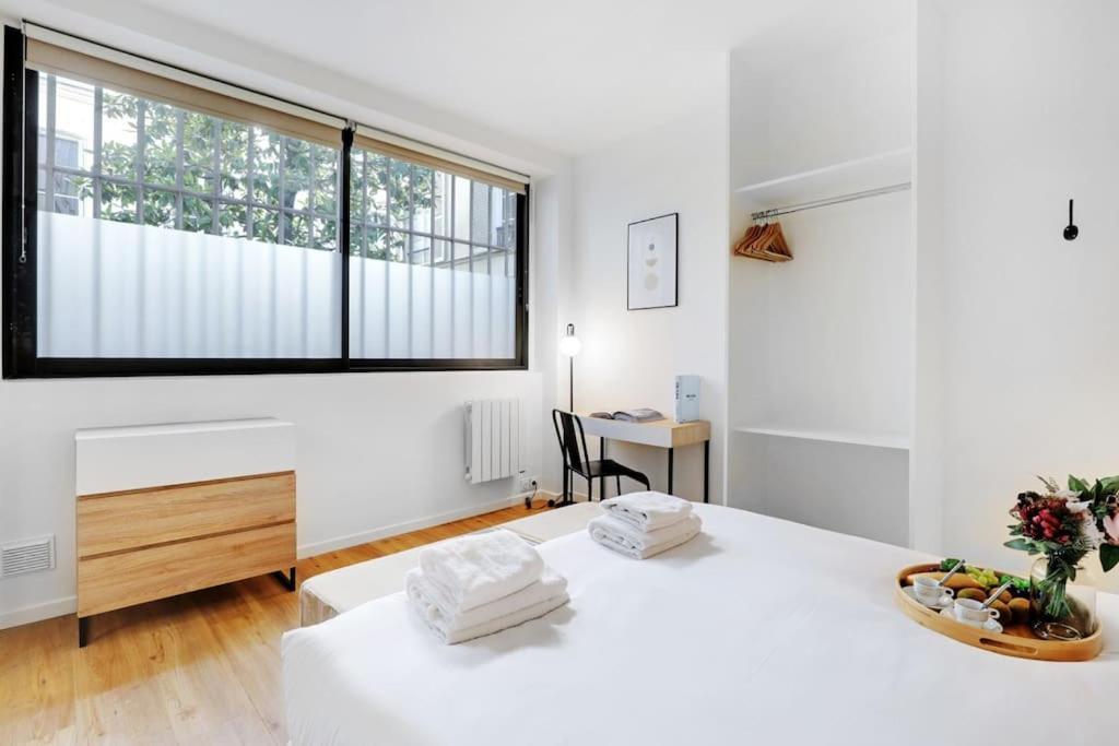 Charming For 4 People - Le Marais Apartment
