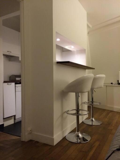 Lovely Withn View In Saint Germain * Paris