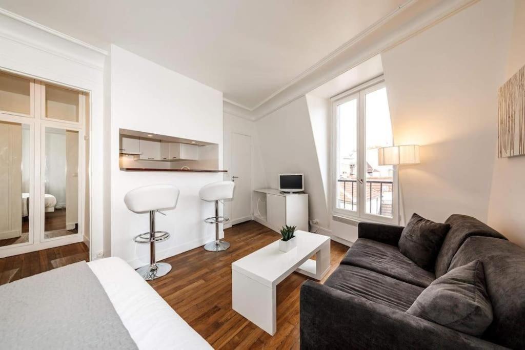 Lovely Withn View In Saint Germain