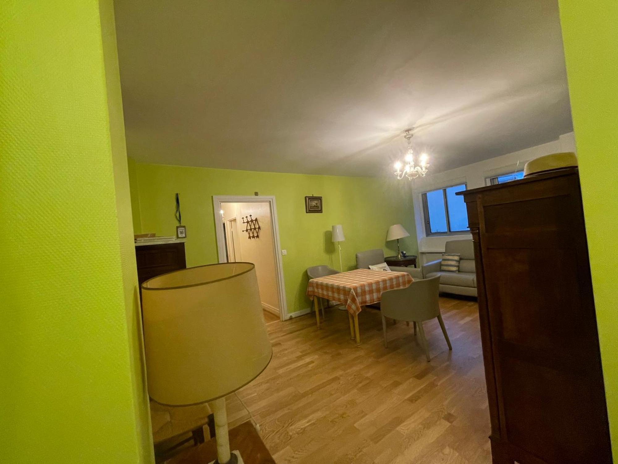 Homestay Double In Beautiful Paris