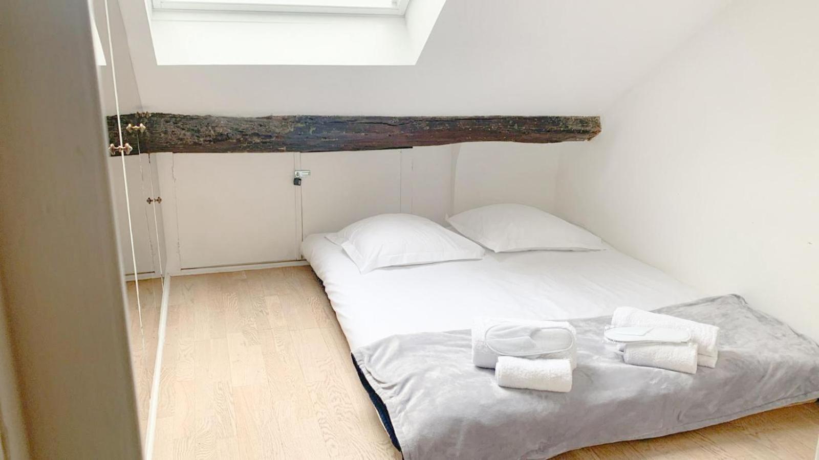 Appartamento Amazing Location Only 3 Minutes From Luxembourg Gargens *