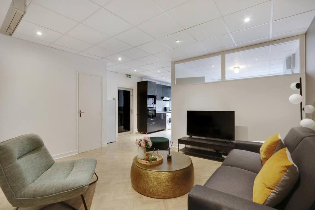 Beautiful 4p/1br Champs Elysees