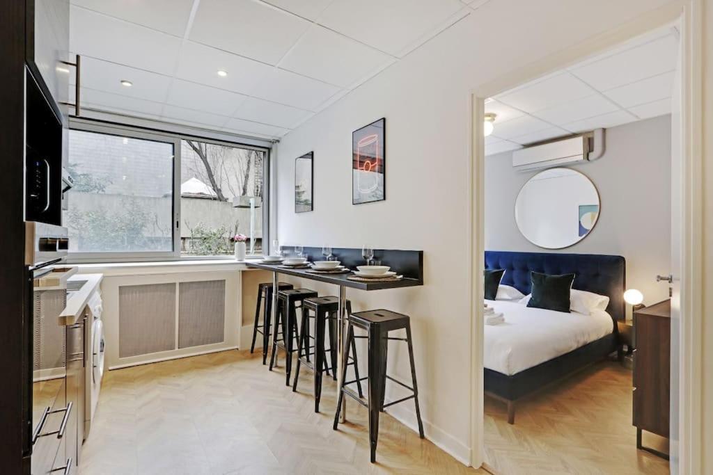 Appartamento Beautiful 4p/1br Champs Elysees Parigi