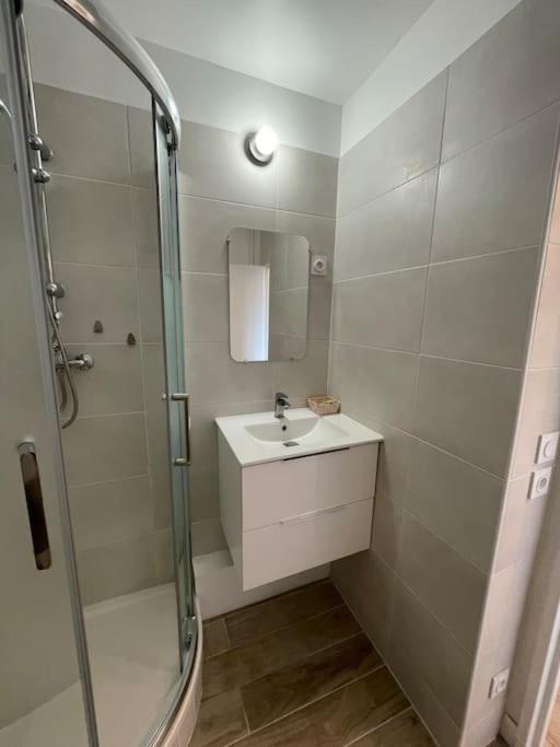 Appartamento Grand Studio Amenage En T2 *