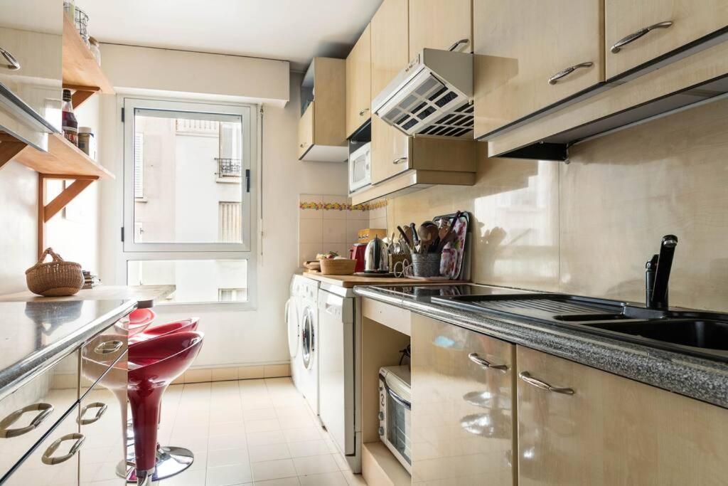 Apartment Charmant 3p. Calme, Spacieux Et Lumineux. 90 M2 *