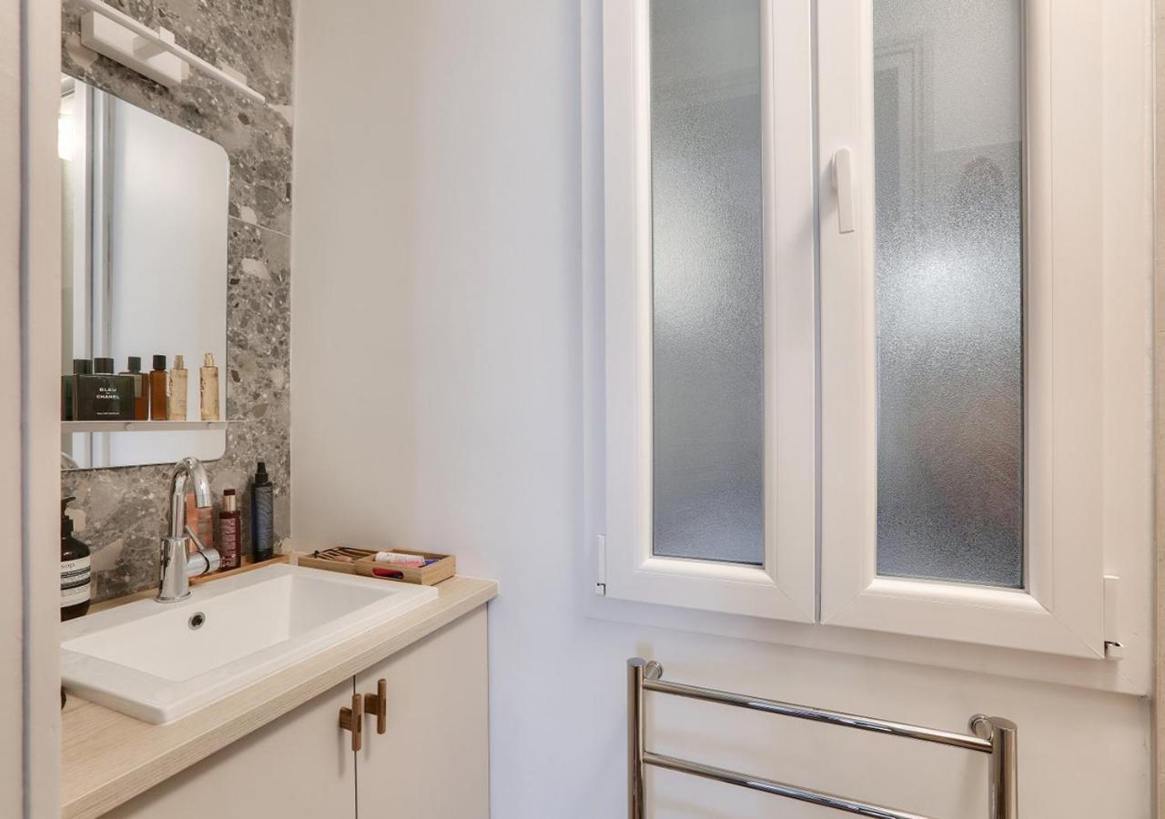 Gorgeous, Bright & Large 1 Bedroom Near Montmartre Appartamento *