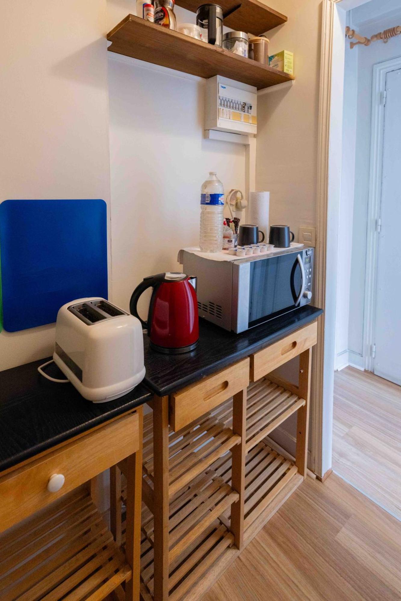 Homestay Well Located In *
