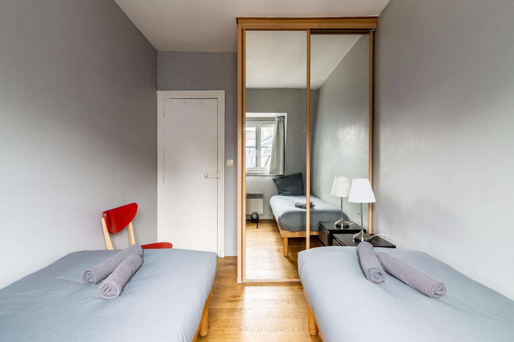 Luxurious 2 Bedroom Tour Eiffel Bourdonnais Free Netflix Parigi