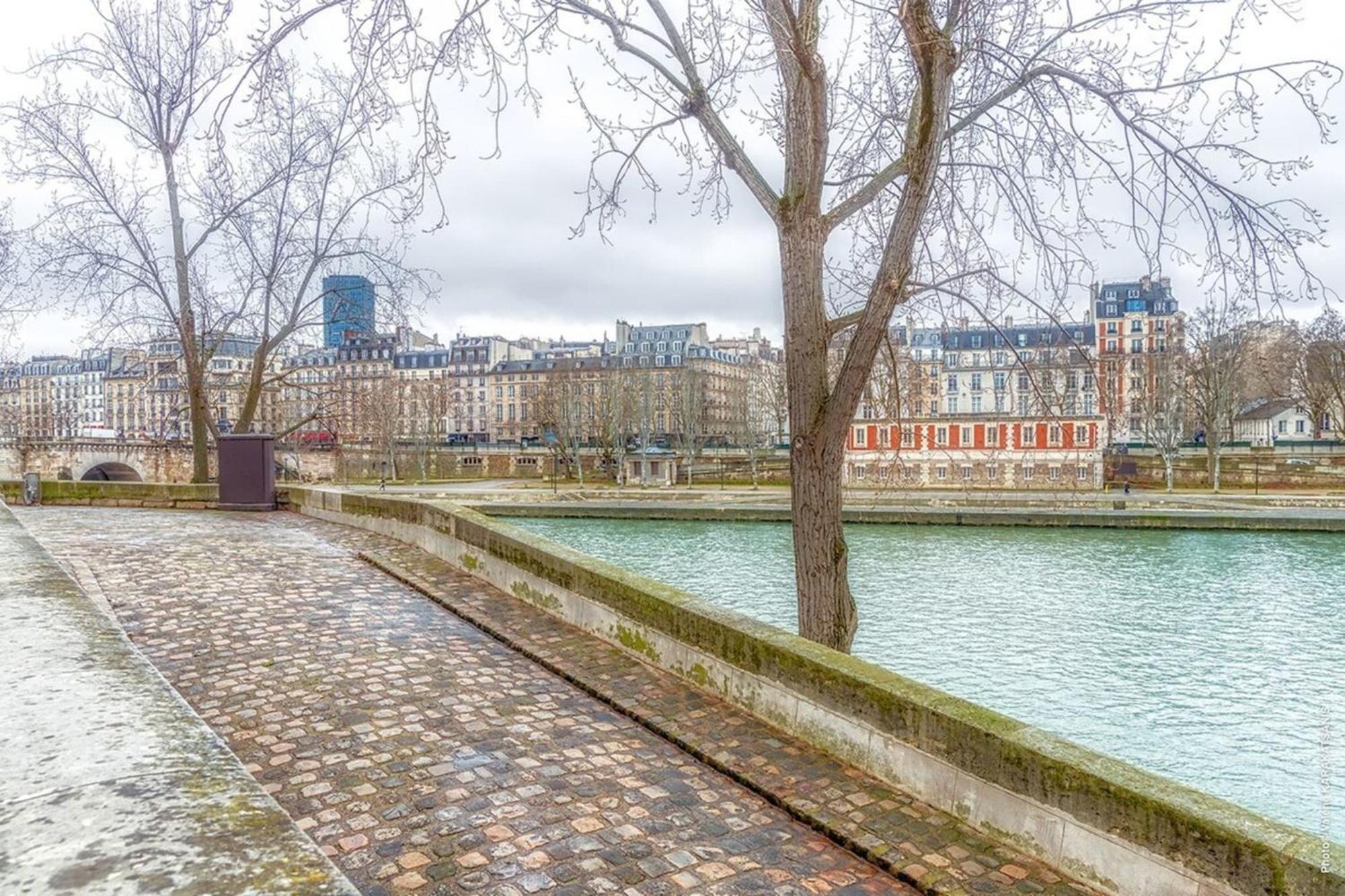 Ile Saint Louis - Quai D'orleans 2bdr By B'your Apartment Paris
