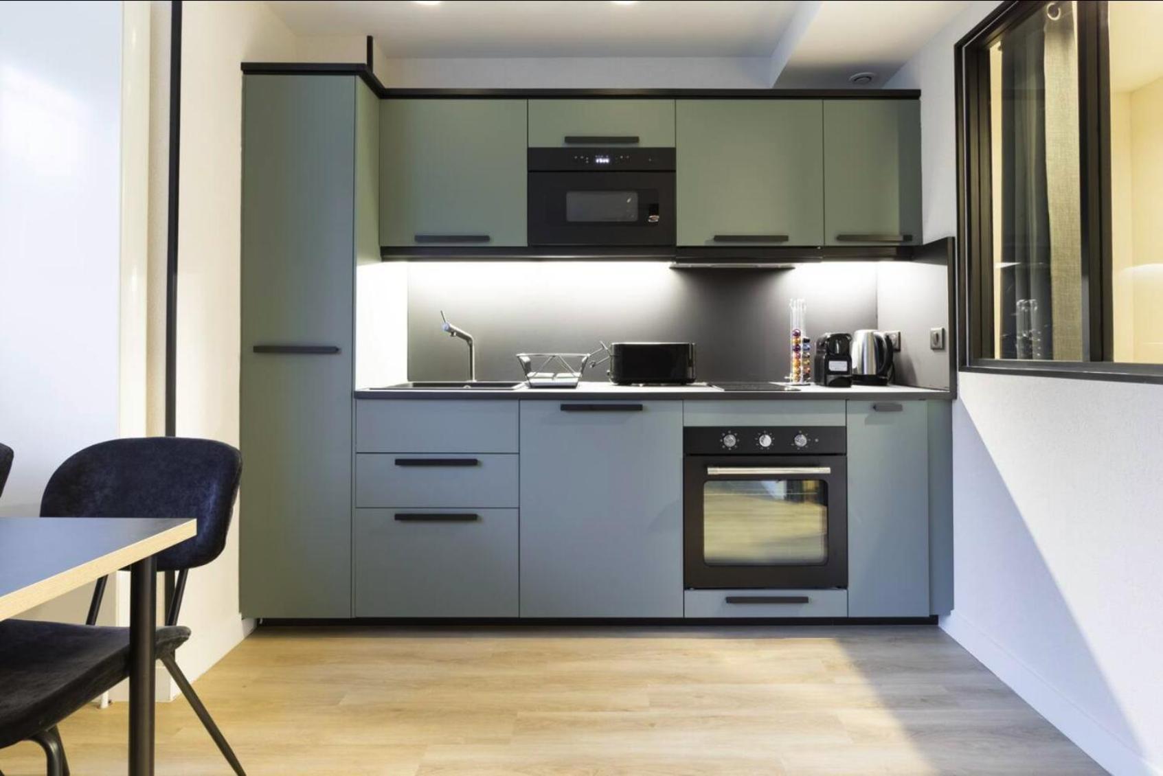 Hsh Parmentier-couronnes Ii Design 4p-1br Appartamento