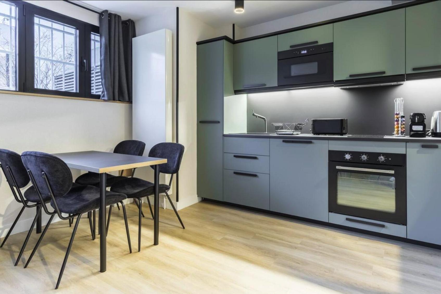 Hsh Parmentier-couronnes Ii Design 4p-1br Parigi