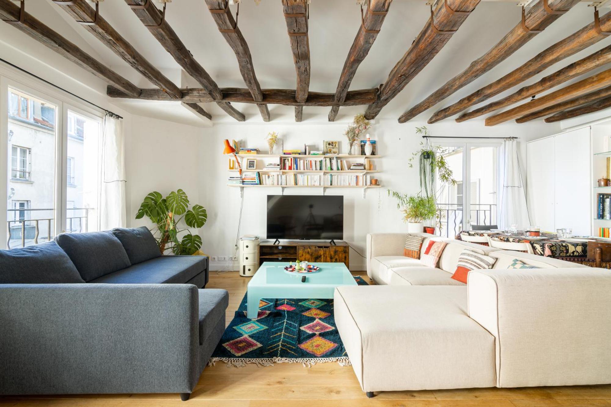 Luxurious 2 Bedroom Canal Saint Martin Saint Lazare Apartment