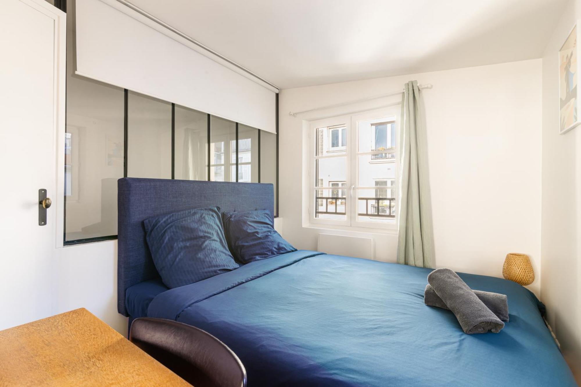 Luxurious 2 Bedroom Canal Saint Martin Saint Lazare * Paris