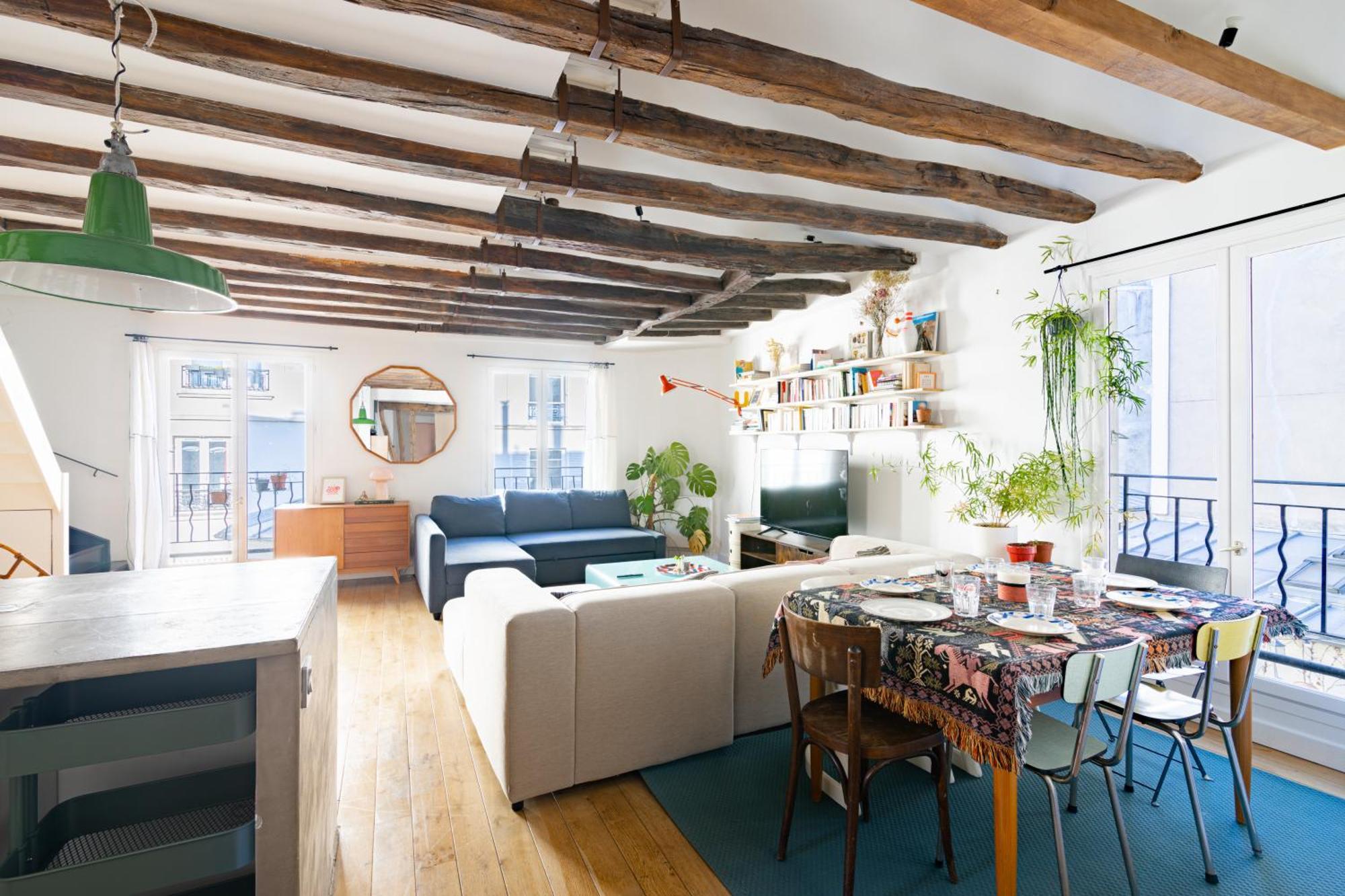 Luxurious 2 Bedroom Canal Saint Martin Saint Lazare Paris