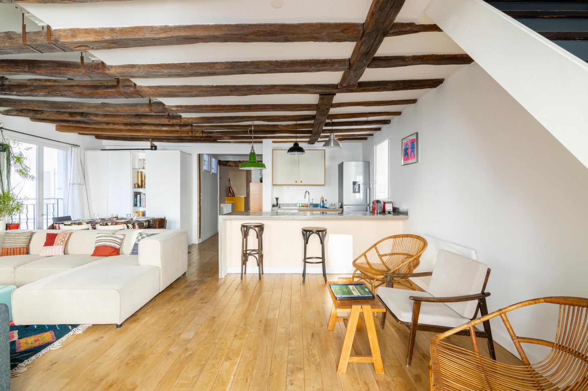 Luxurious 2 Bedroom Canal Saint Martin Saint Lazare Paris