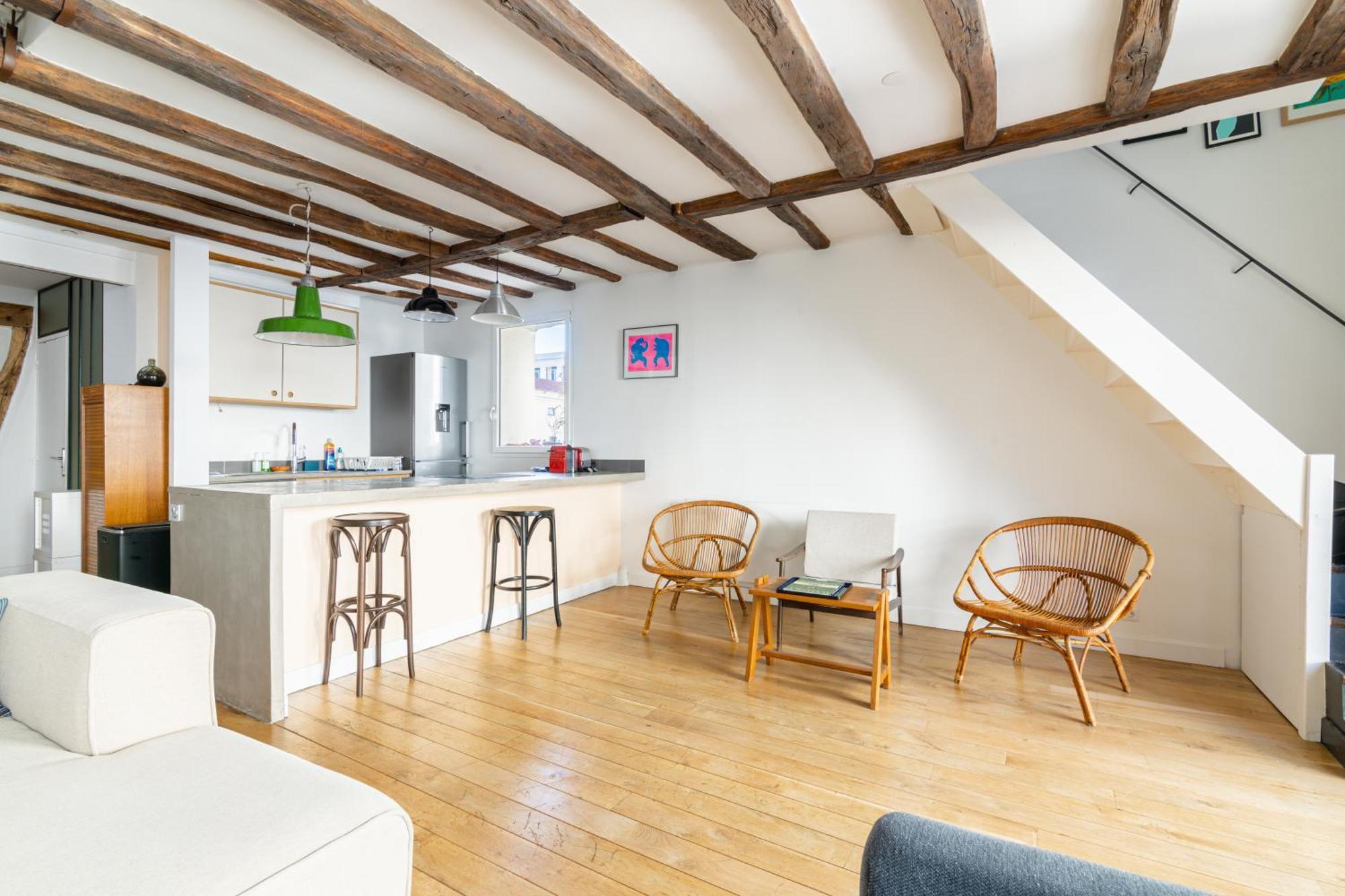 Luxurious 2 Bedroom Canal Saint Martin Saint Lazare Apartment