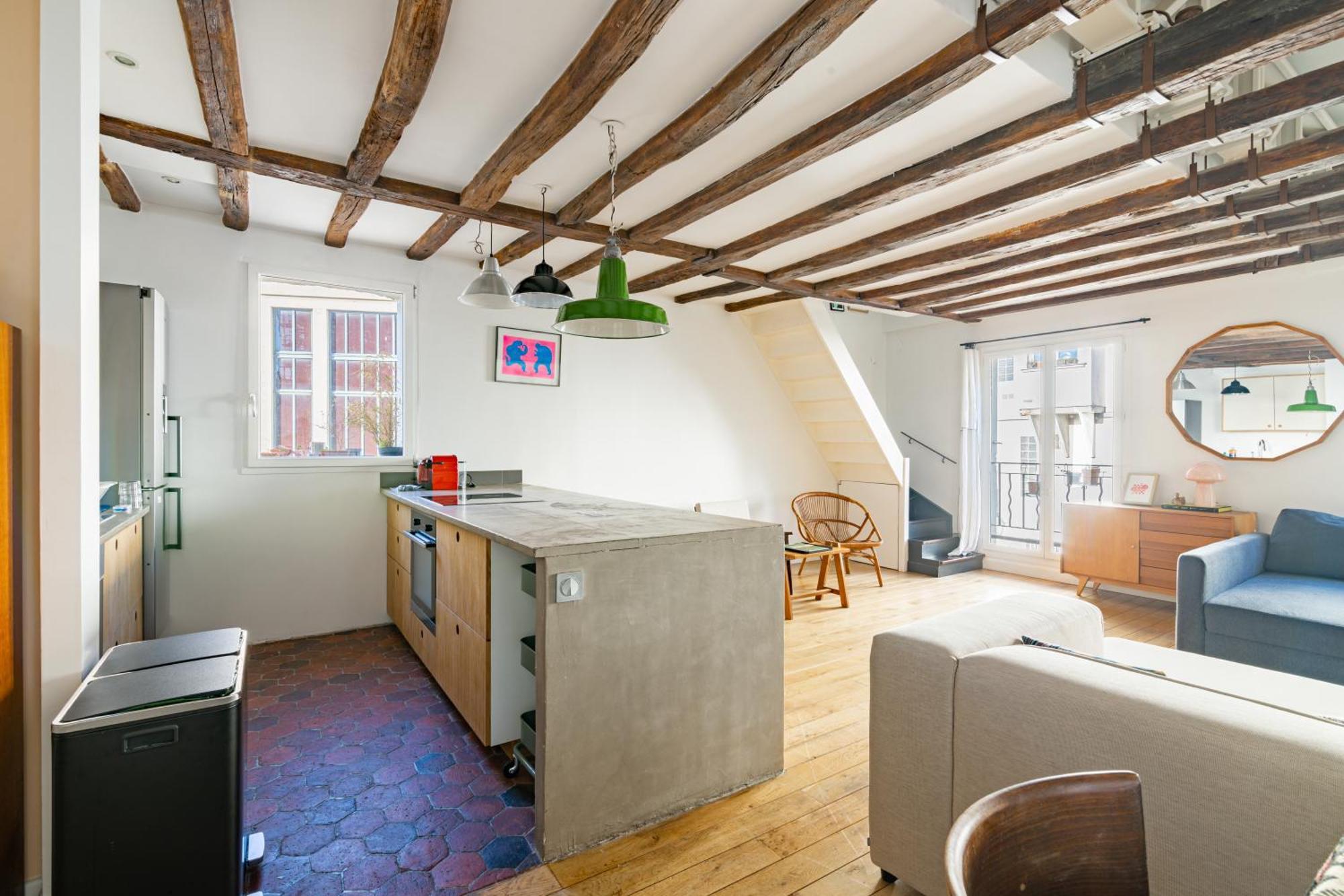 Luxurious 2 Bedroom Canal Saint Martin Saint Lazare Apartment *