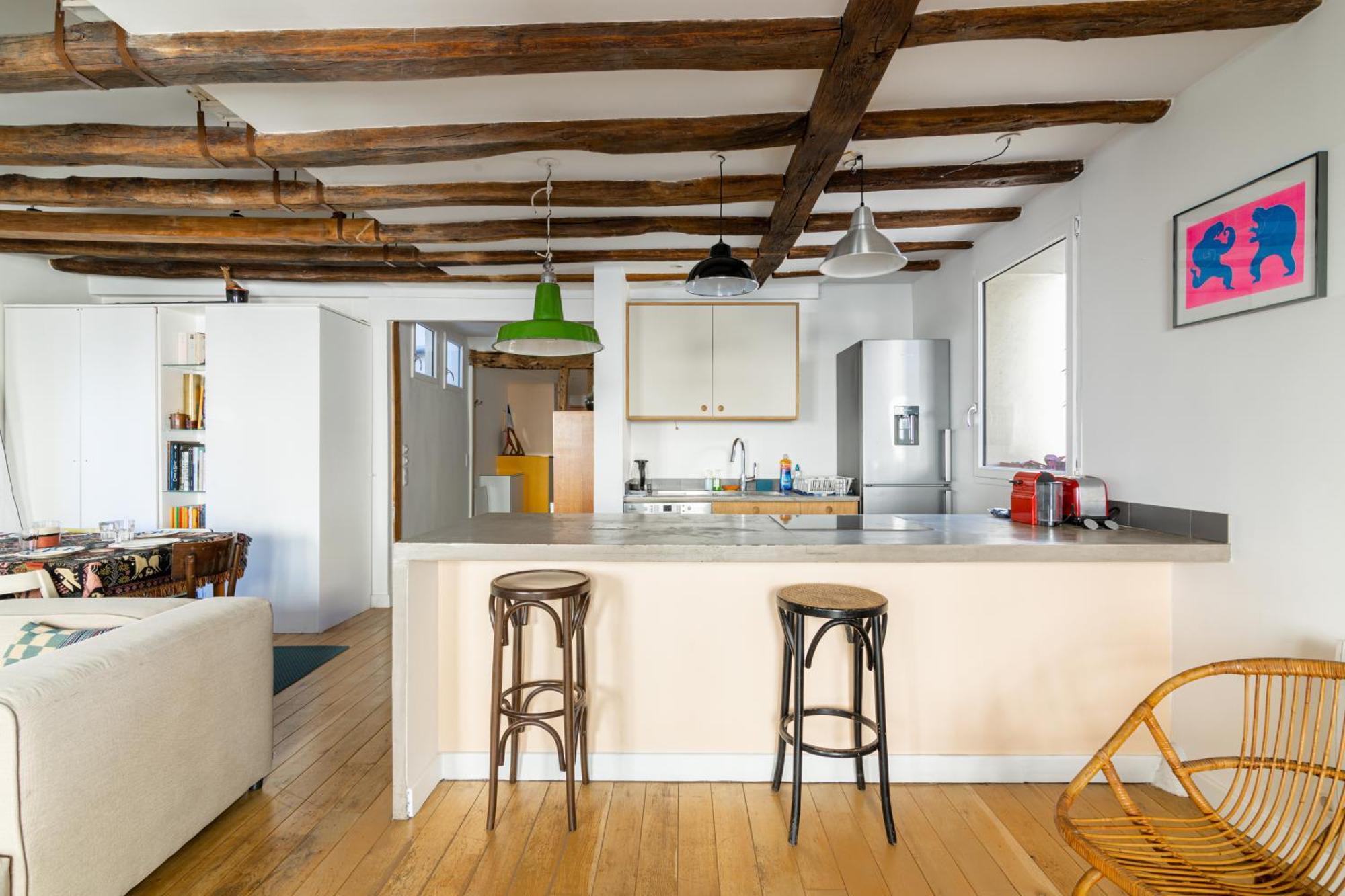 Apartment Luxurious 2 Bedroom Canal Saint Martin Saint Lazare Paris