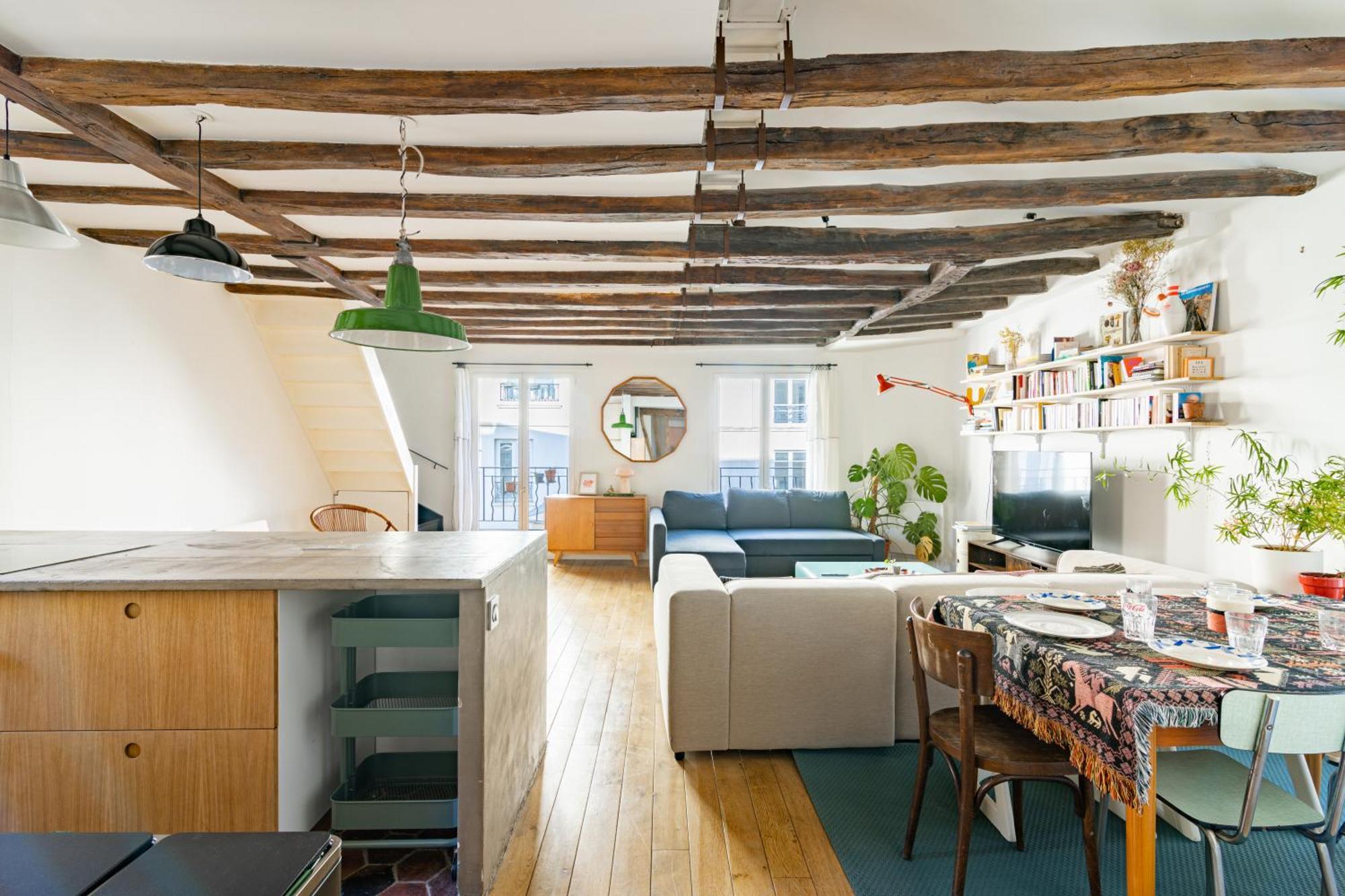 Luxurious 2 Bedroom Canal Saint Martin Saint Lazare Apartment