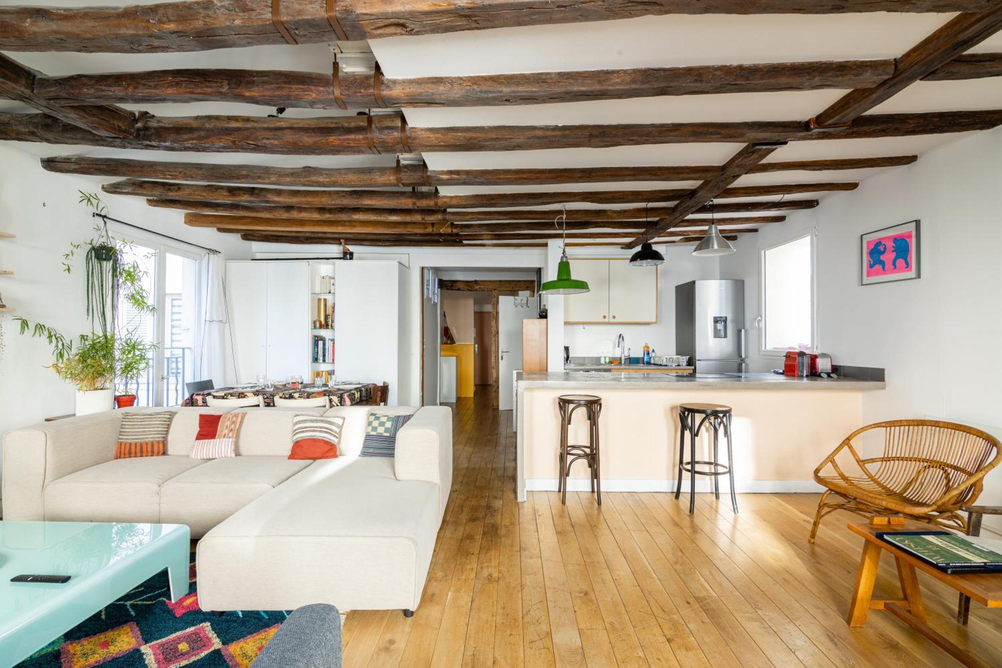 Luxurious 2 Bedroom Canal Saint Martin Saint Lazare * Paris