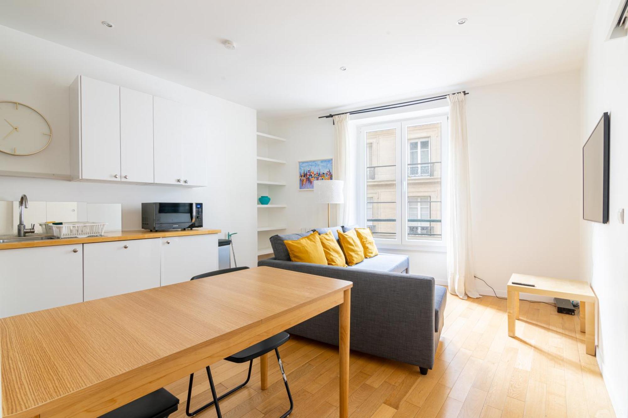 Luxurious 1 Bedroom Republique Vinaigriers Free Netflix *