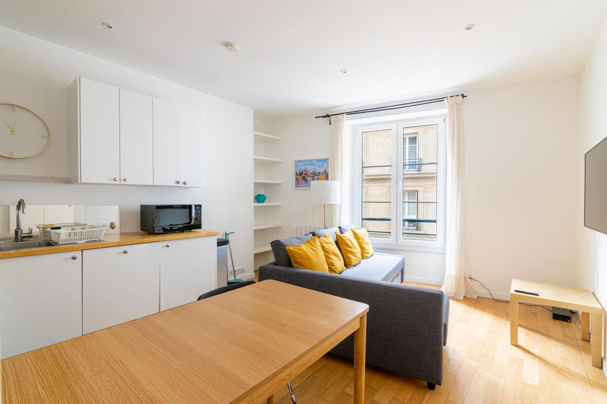 Luxurious 1 Bedroom Republique Vinaigriers Free Netflix *