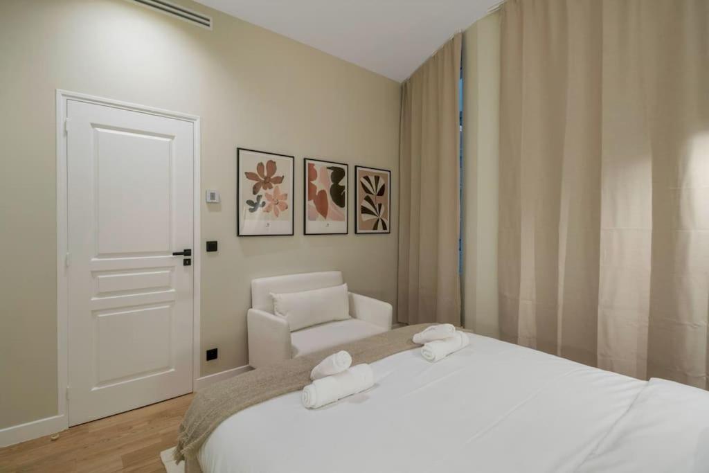 Appart 4pers#1 Bedroom#bastille#placedesvosges#ac * Parigi