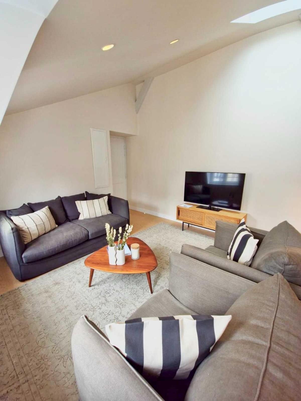 Luxury In Le Marais Parigi