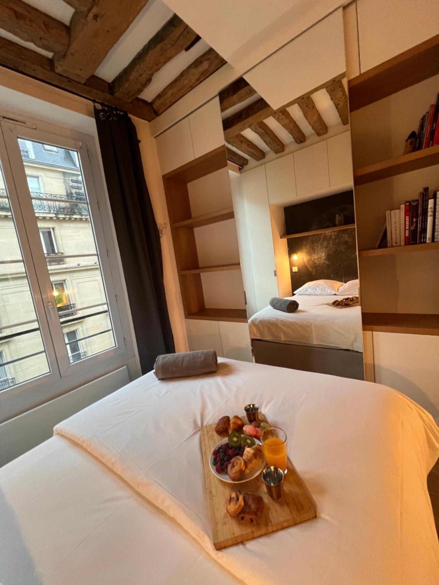 A Saint-paul En Plein Coeur Du Marais 4 Pers Apartment