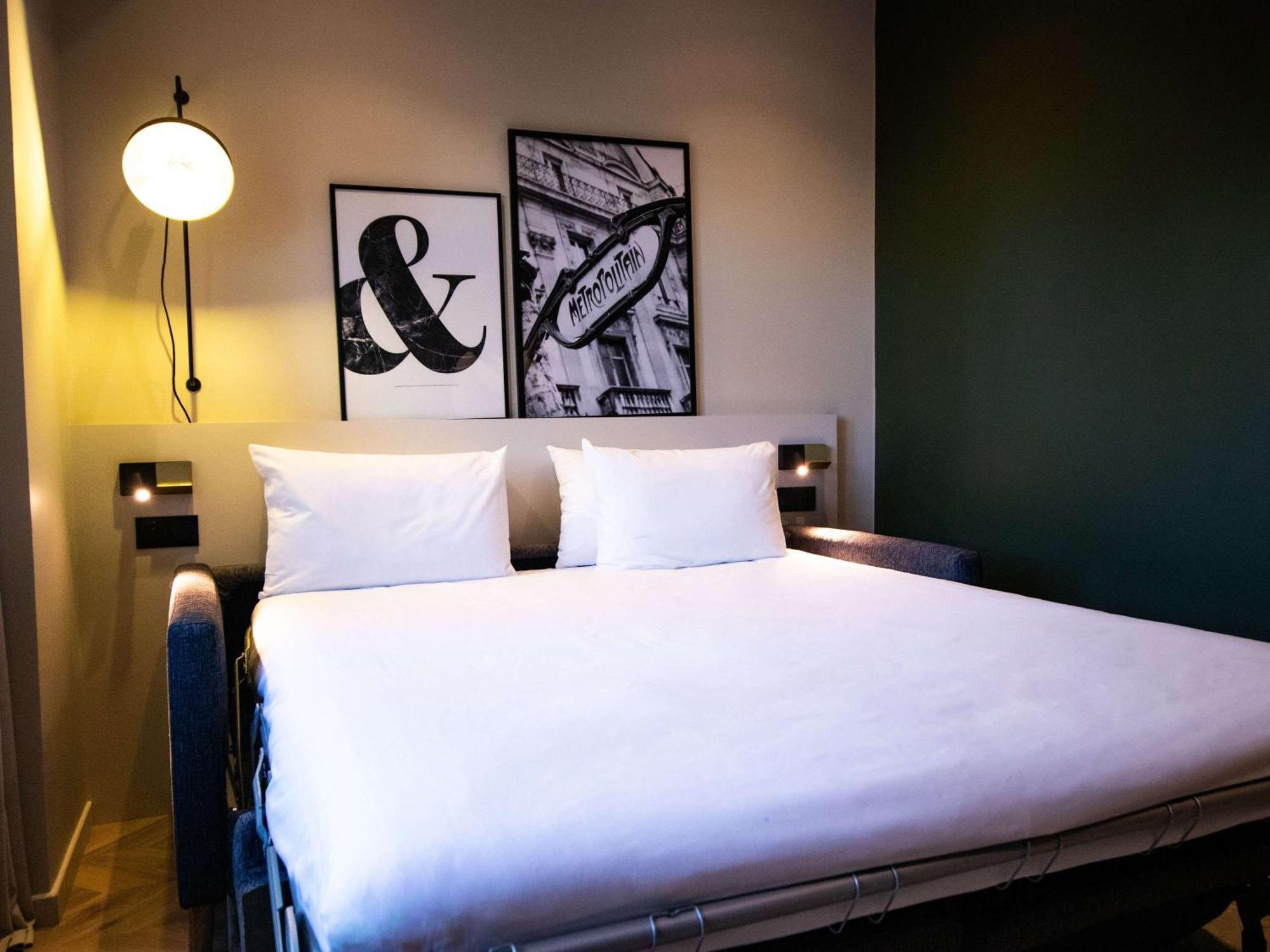 Hotel Mercure Tour Eiffel Pont Mirabeau 4*