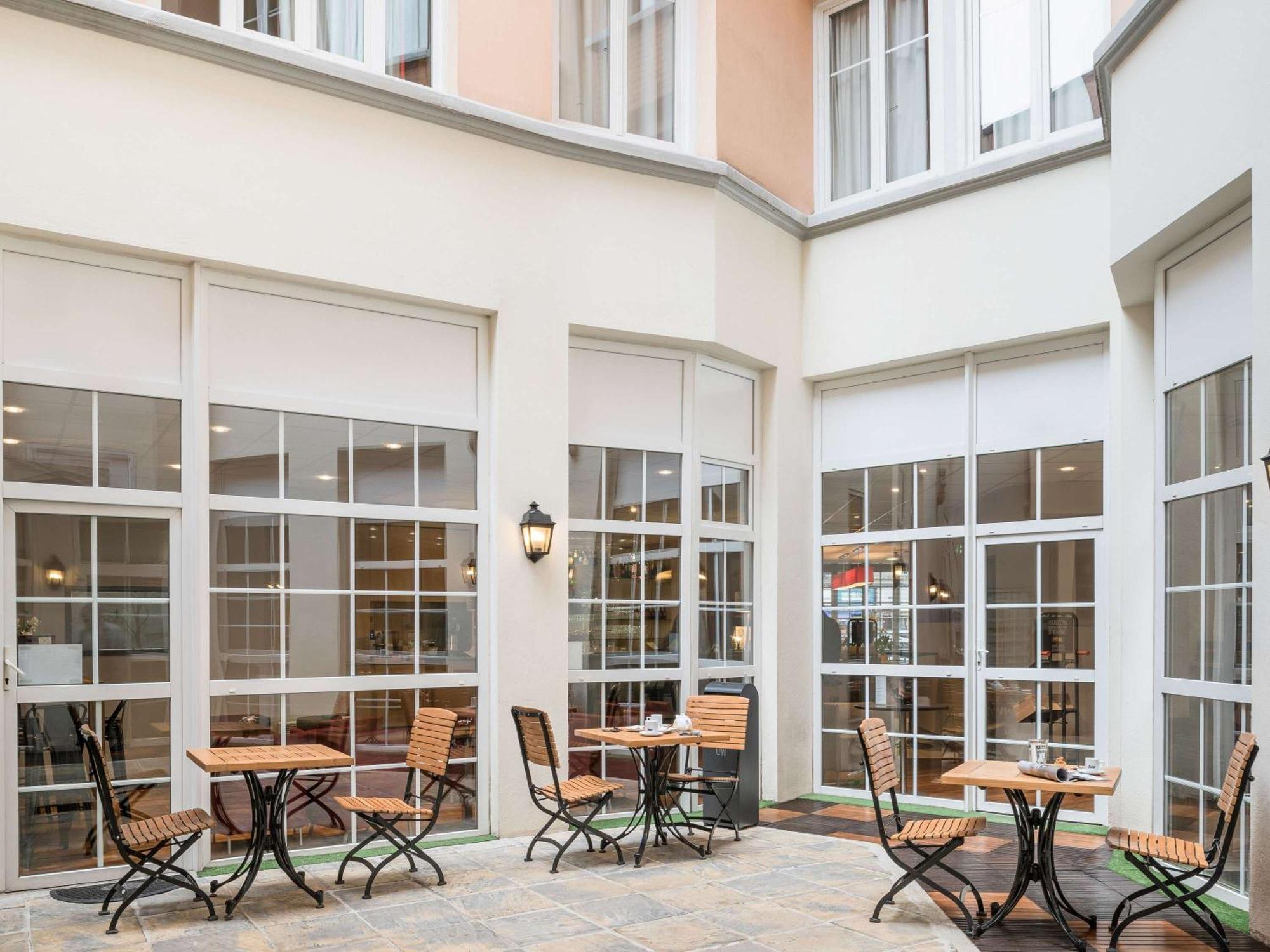 Ibis Ornano Montmartre Nord 18eme Hotel