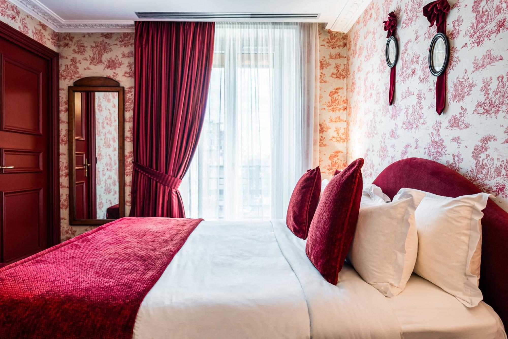 Maison Eugenie 4* Paris