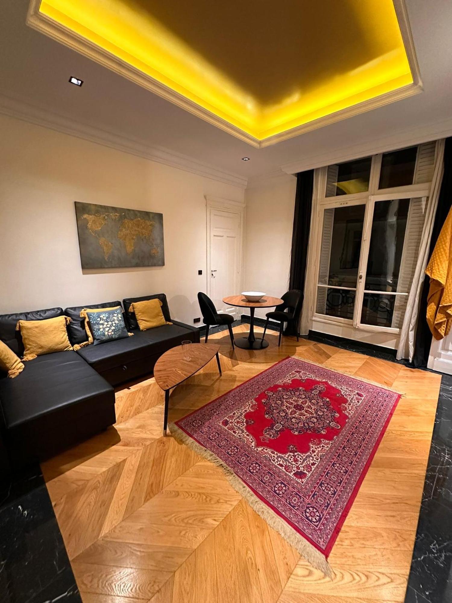 Appartamento Cosy Sur Les Champs-elysées