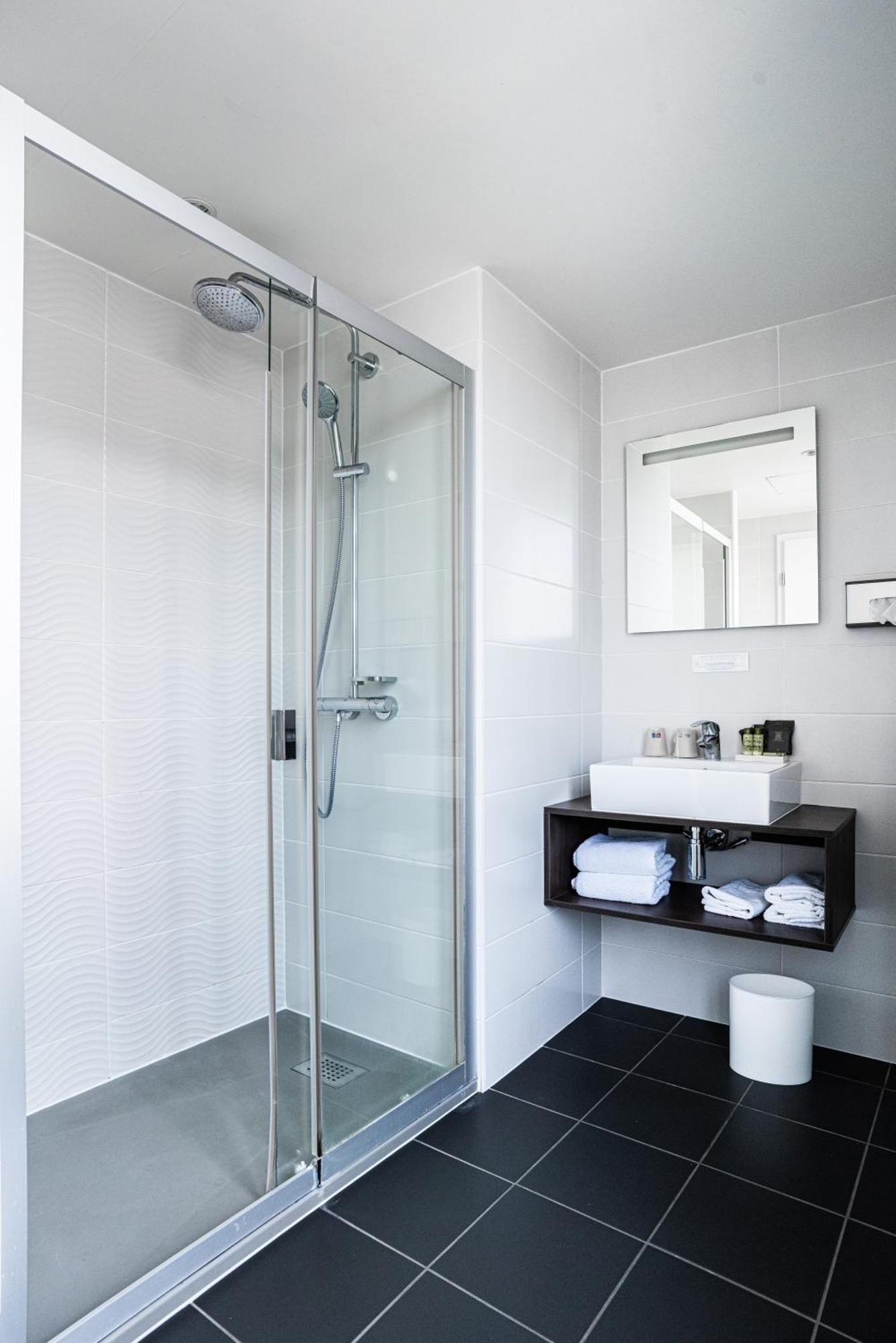 De Flore - Montmartre Hotel 3*