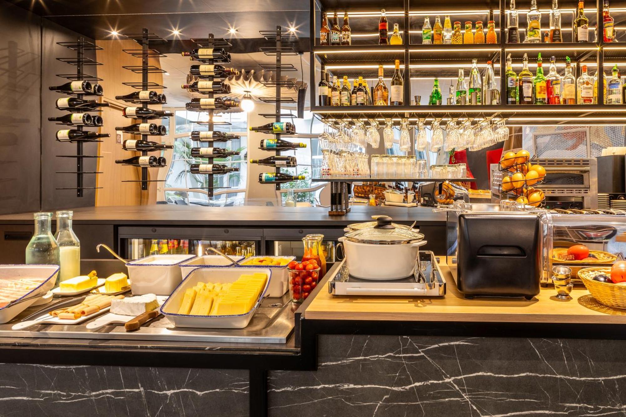 Hotel Ibis Ornano Montmartre Nord 18eme Paris