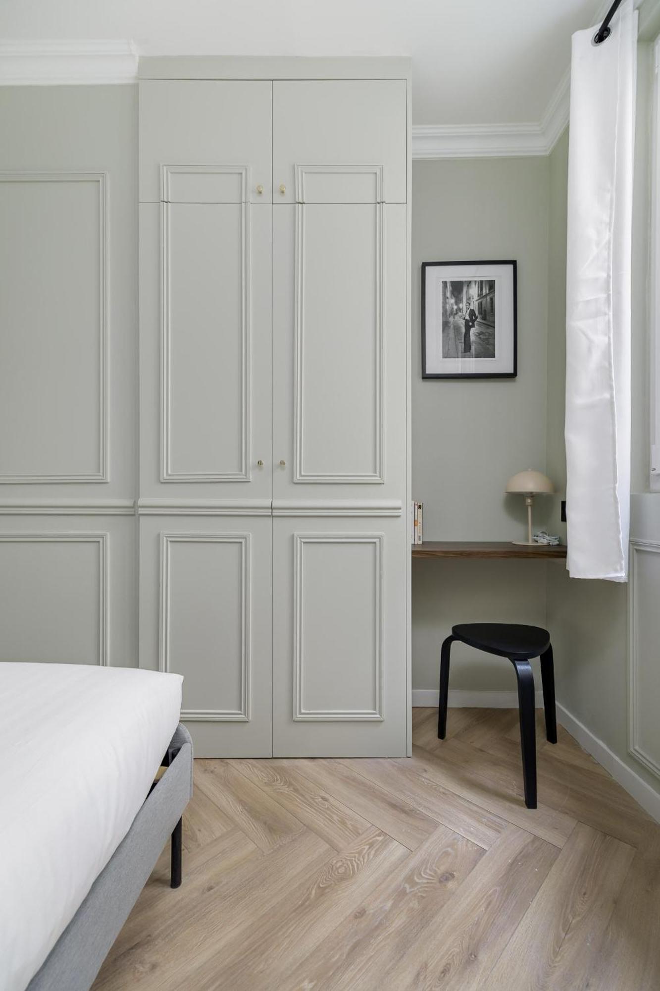 Poetic - Louvre Apartment