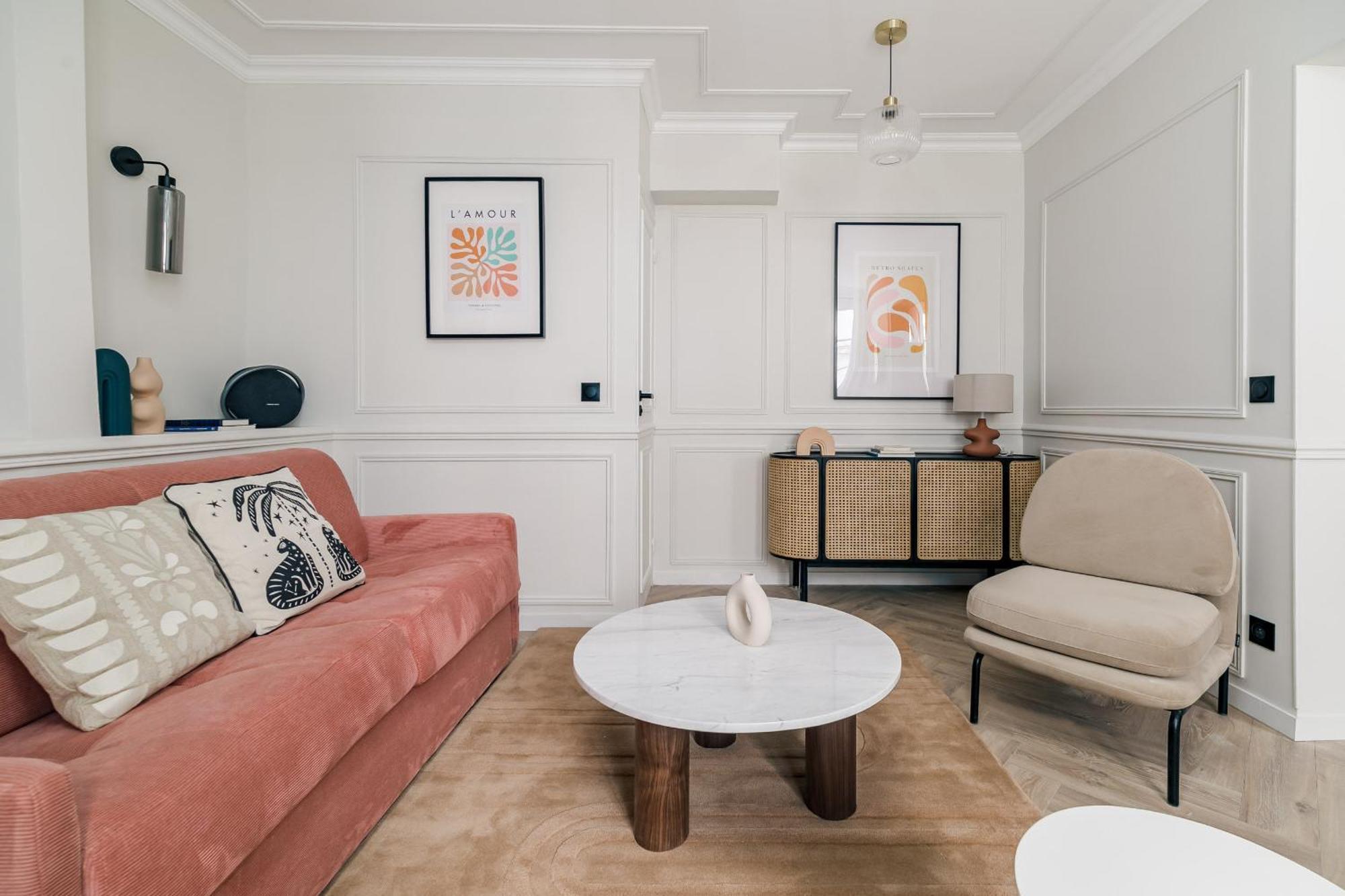 Poetic - Louvre Apartment