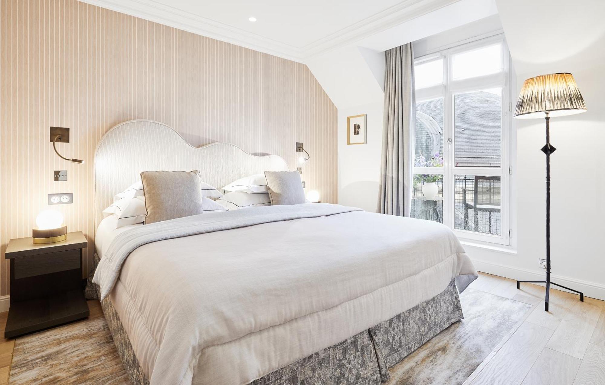 Hotel Grand Du Palais Royal 5*