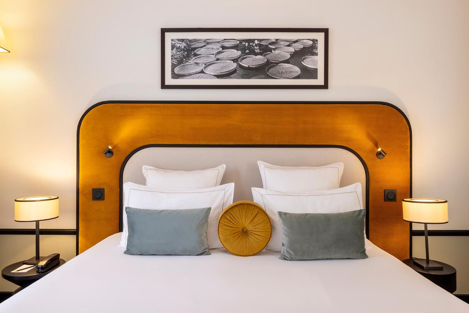 Aiglon Hotel Paris