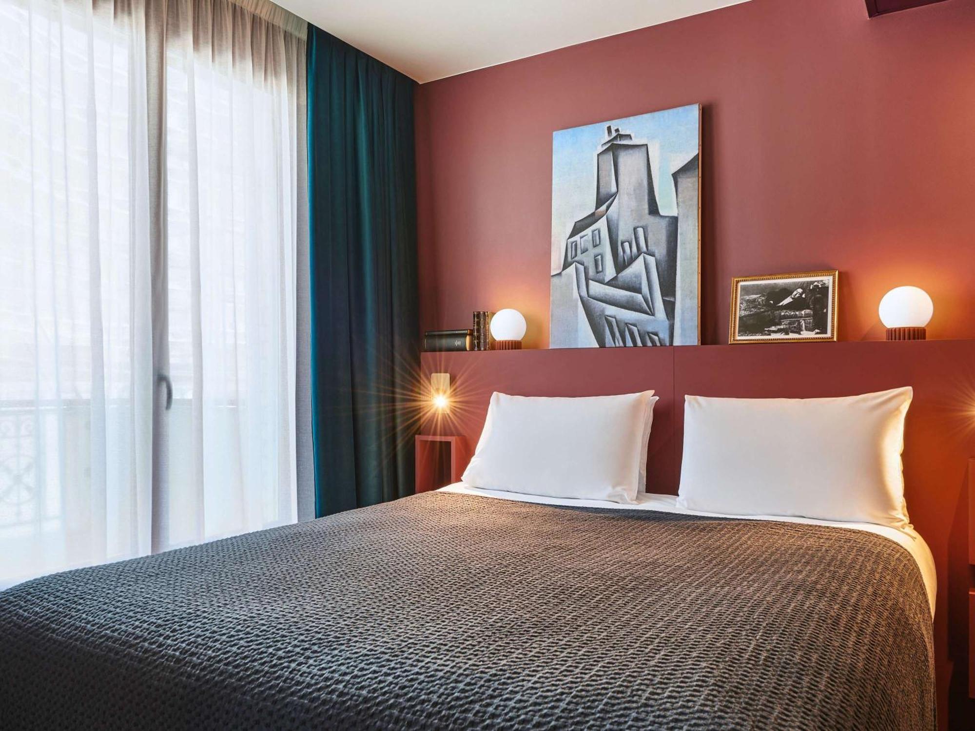 Hotel Mercure Tour Eiffel Pont Mirabeau 4*