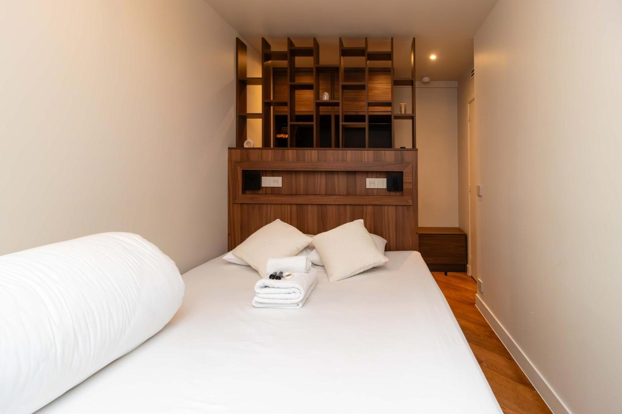 Centre De By Prestige Parigi