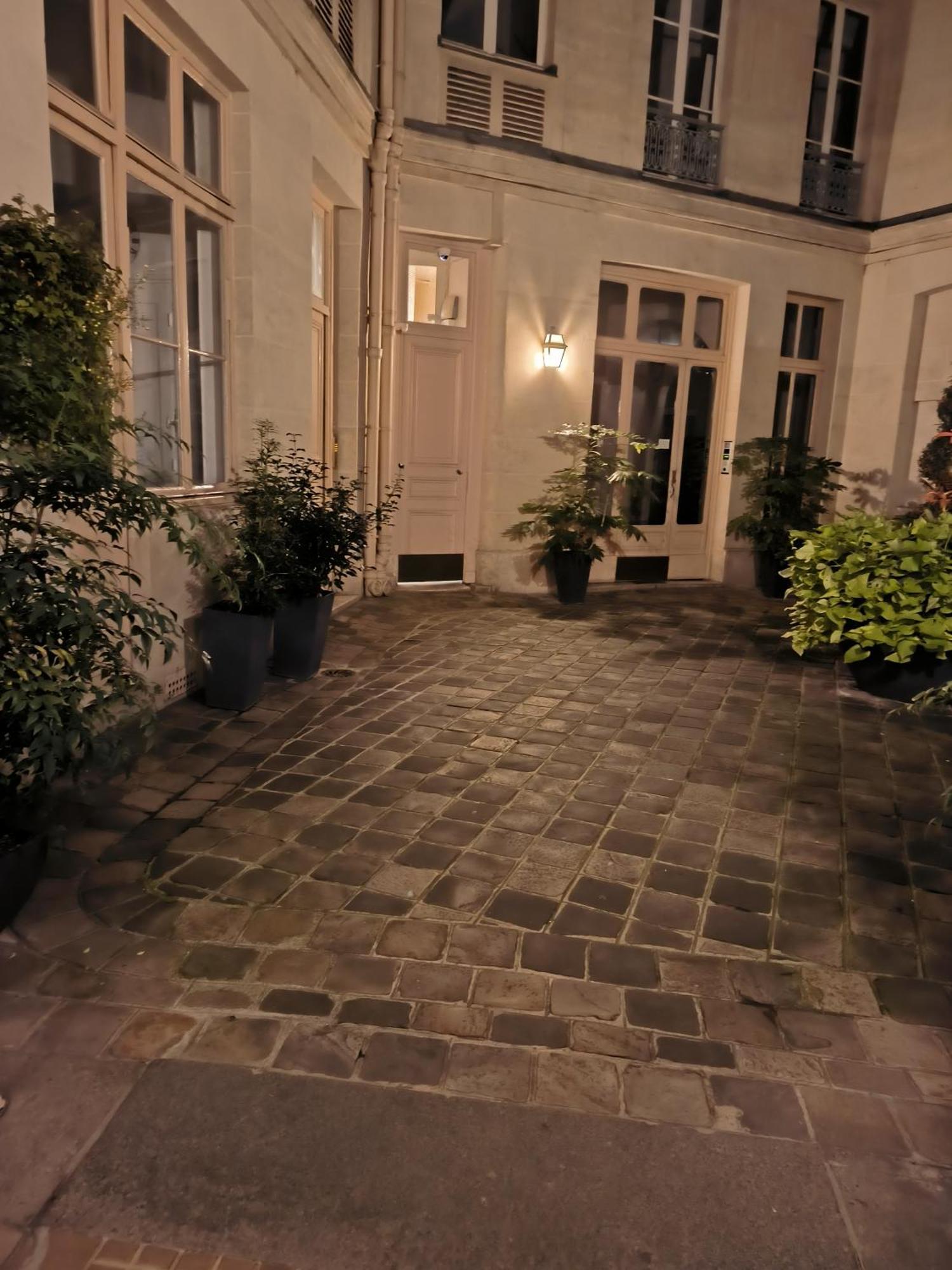 Studio 9m2 Champs Elysees Arc De Triomphe75008 Appartamento