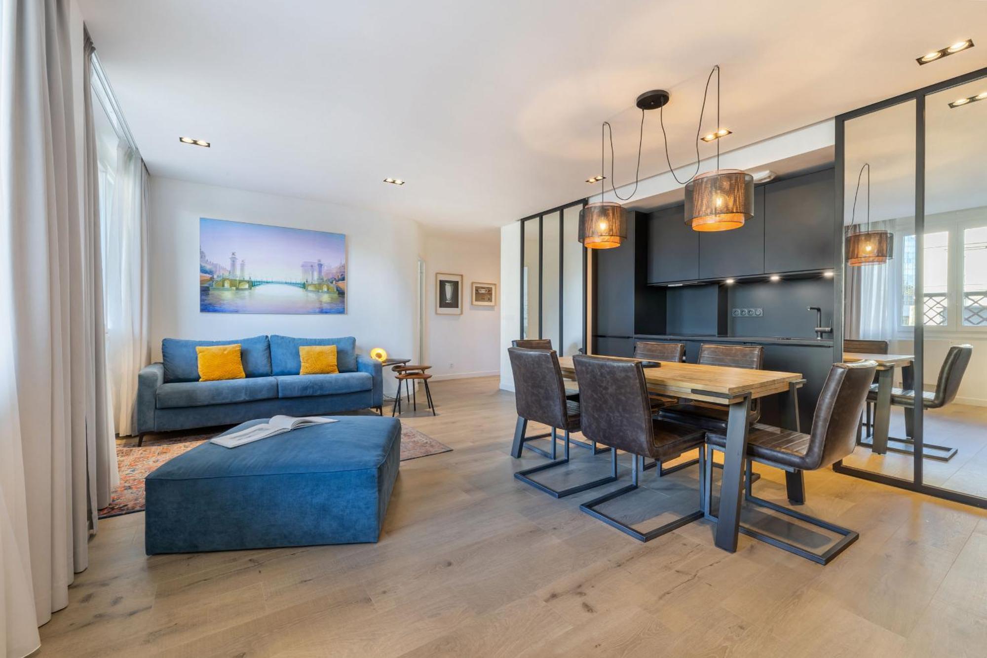 Atelier Apartment *