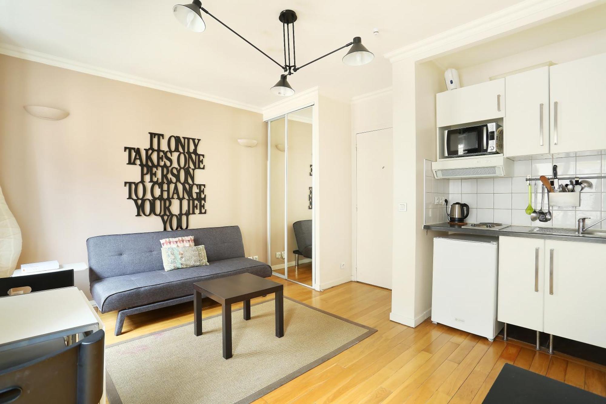 Pick A Flat's In Batignolles - Rue Biot Parigi