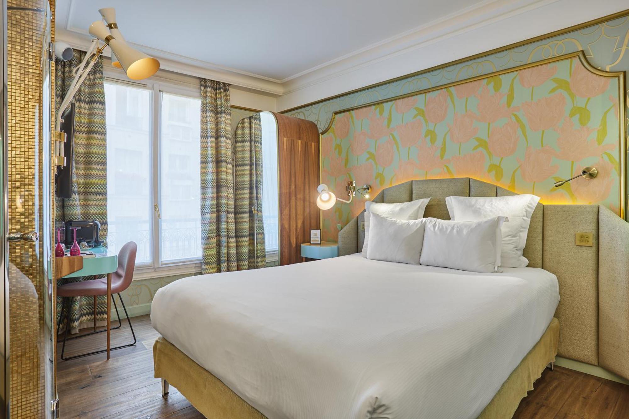 Hotel Idol