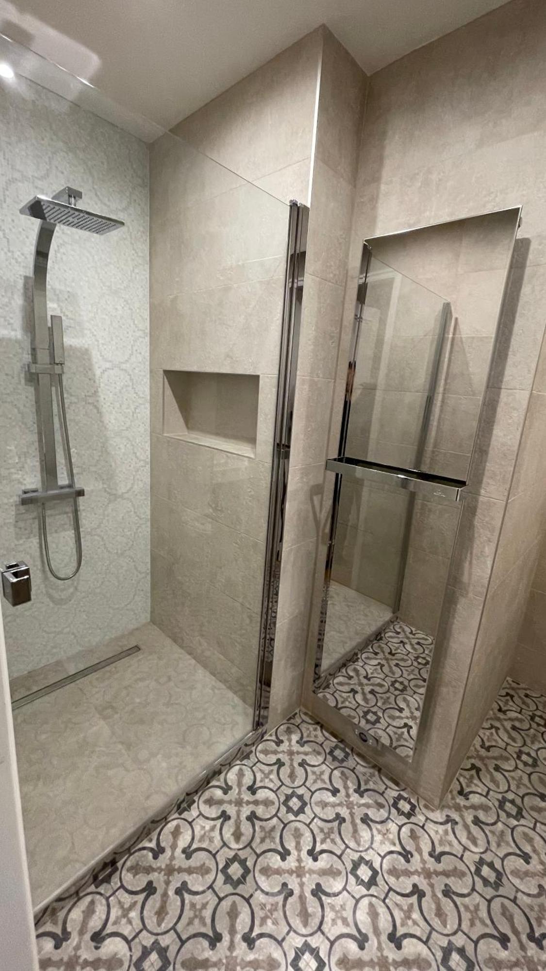 Apartment Eiffel Tower 5 Bedrooms 10 Guests With 2 Carpark