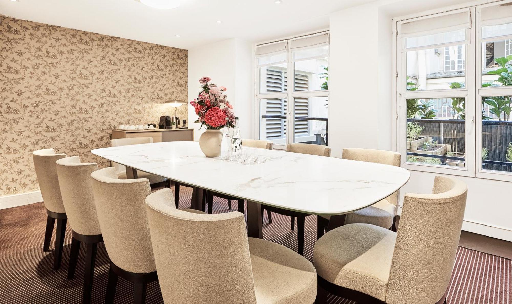 Hotel Grand Du Palais Royal 5*